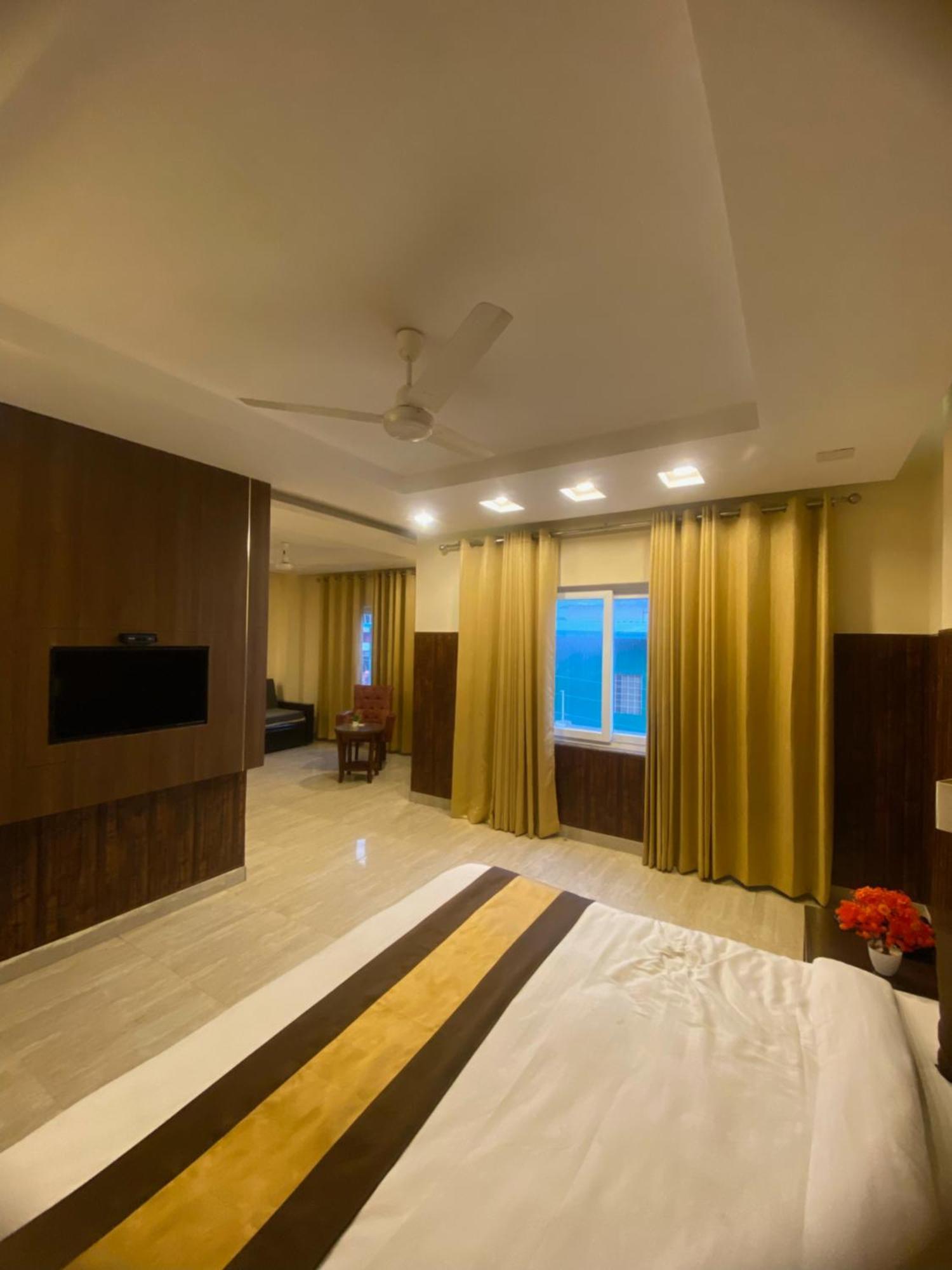 Mj Hills Rishikesh Hotel Exterior photo