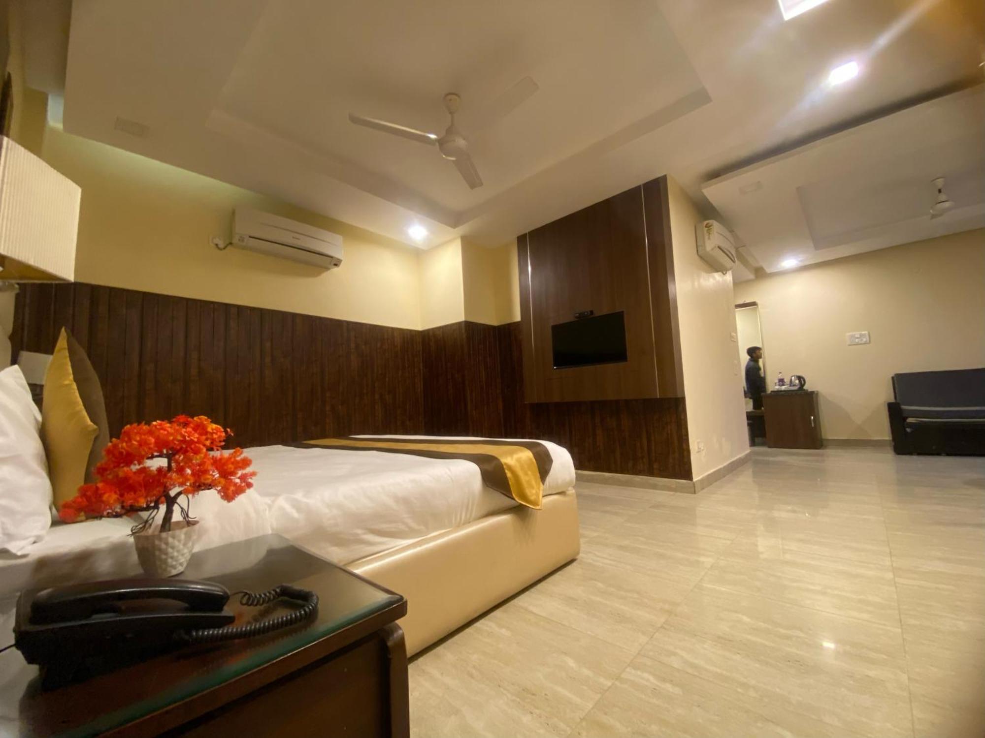 Mj Hills Rishikesh Hotel Exterior photo